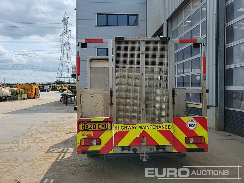 2020 Peugeot Boxer 335 - Flatbed van: picture 4 2020 Peugeot Boxer 335 - Flatbed van: picture 4