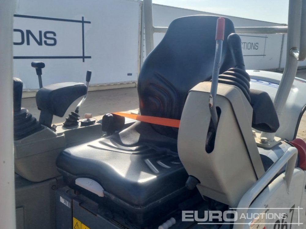 Mini excavator 2020 Takeuchi TB216: picture 27