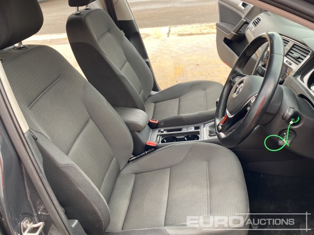 Car 2020 Volkswagen Golf: picture 23