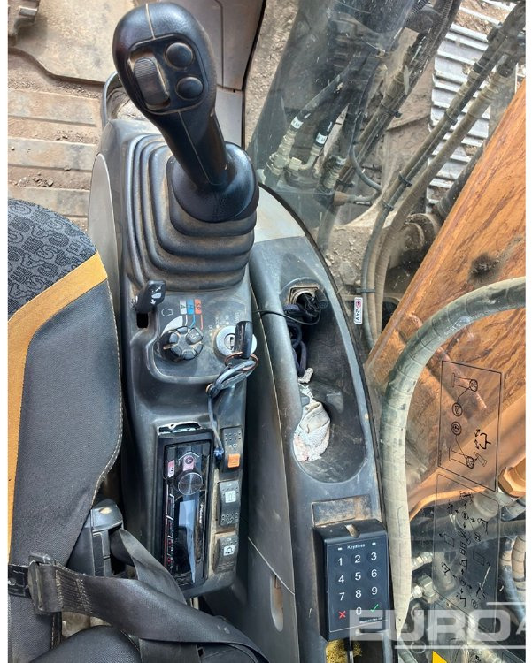 Crawler excavator 2021 Case CX130D: picture 27