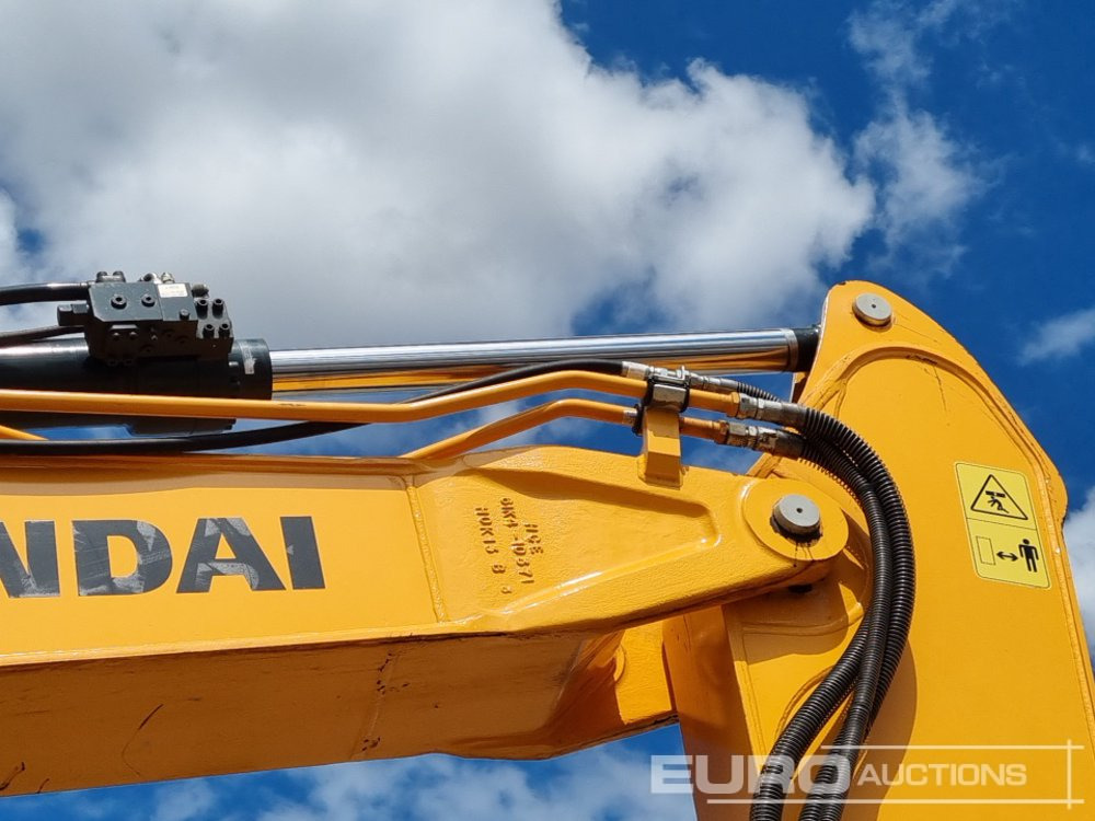 Crawler excavator 2021 Hyundai HX145LCR: picture 18
