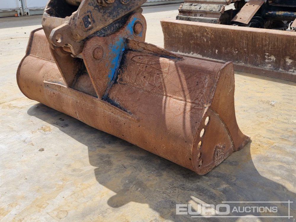 Crawler excavator 2021 Hyundai HX145LCR: picture 24