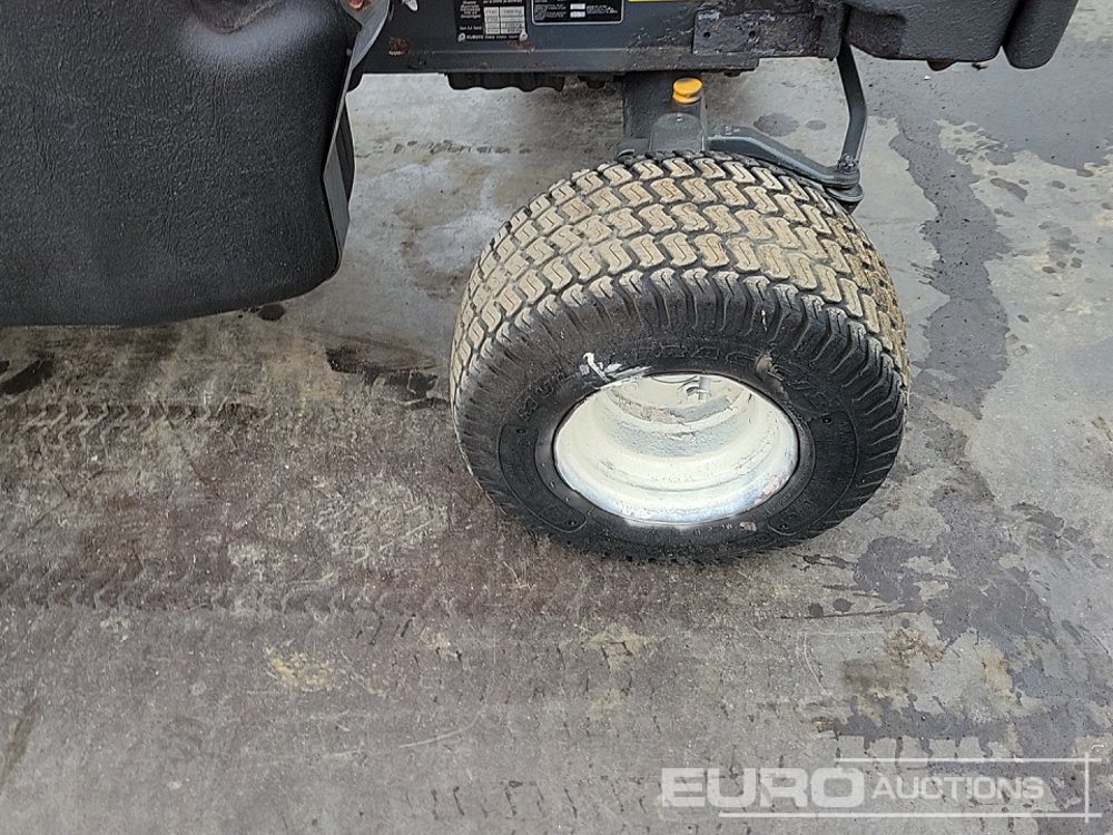 Garden mower 2021 Kubota F3090: picture 10