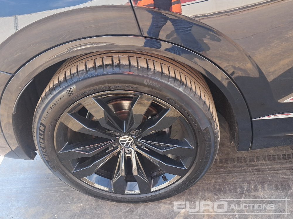SUV 2021 Volkswagen Touareg: picture 14
