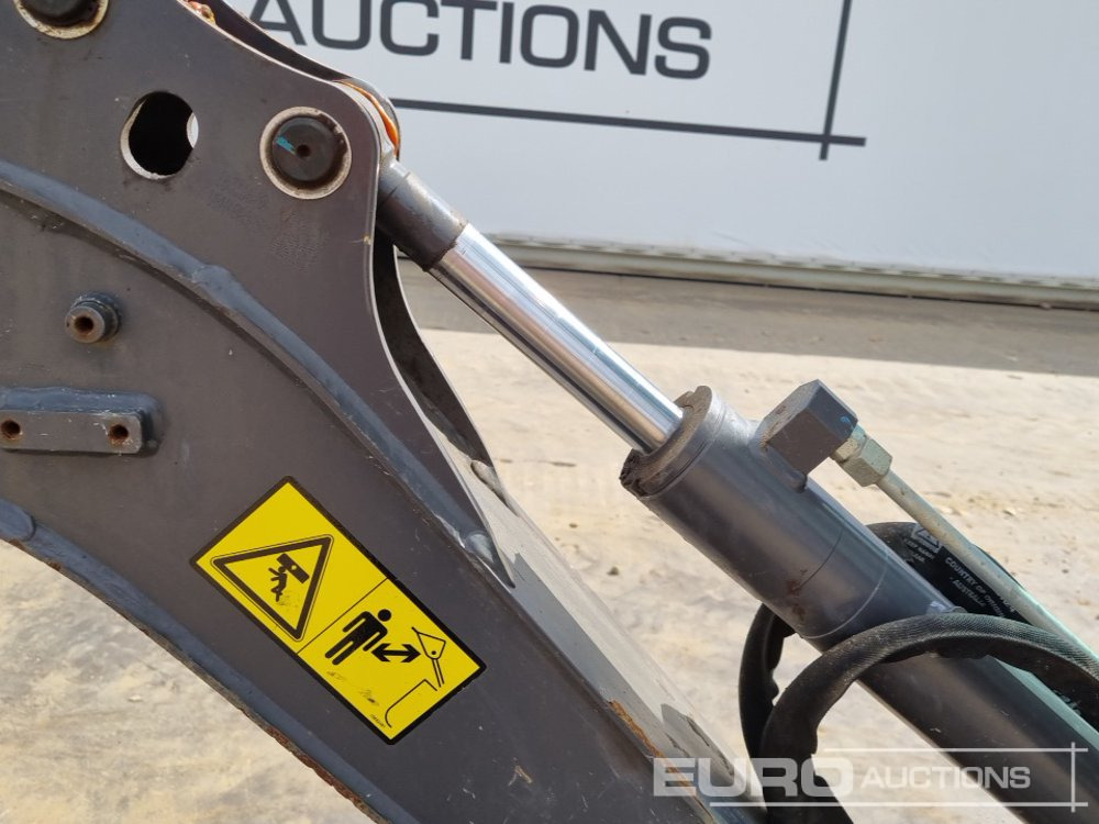 Mini excavator 2021 Volvo EC18E: picture 23