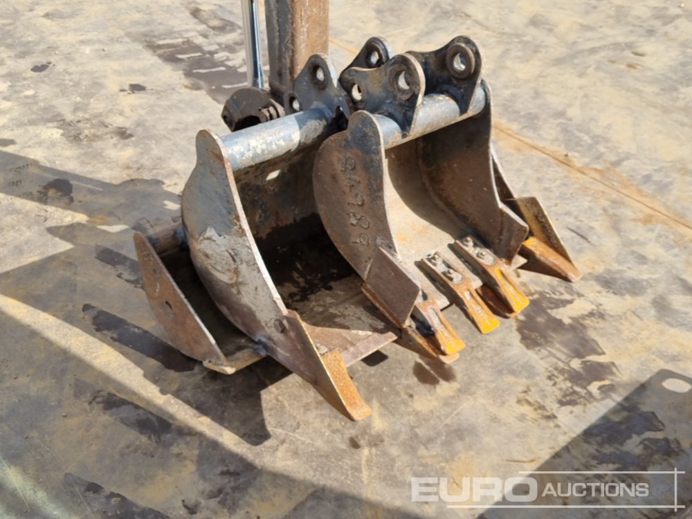 Mini excavator 2021 Volvo EC18E: picture 27