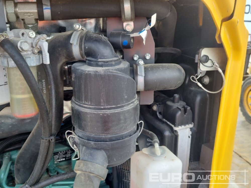 Mini excavator 2021 Volvo ECR25D: picture 27