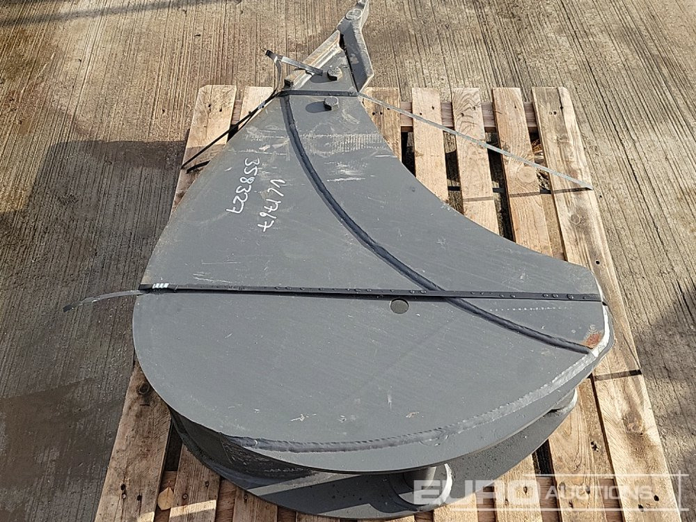 2022 Miller 12" Scoop Bucket 50mm Pin to suit 6-8 Ton Excavator - Bucket: picture 4 2022 Miller 12" Scoop Bucket 50mm Pin to suit 6-8 Ton Excavator - Bucket: picture 4