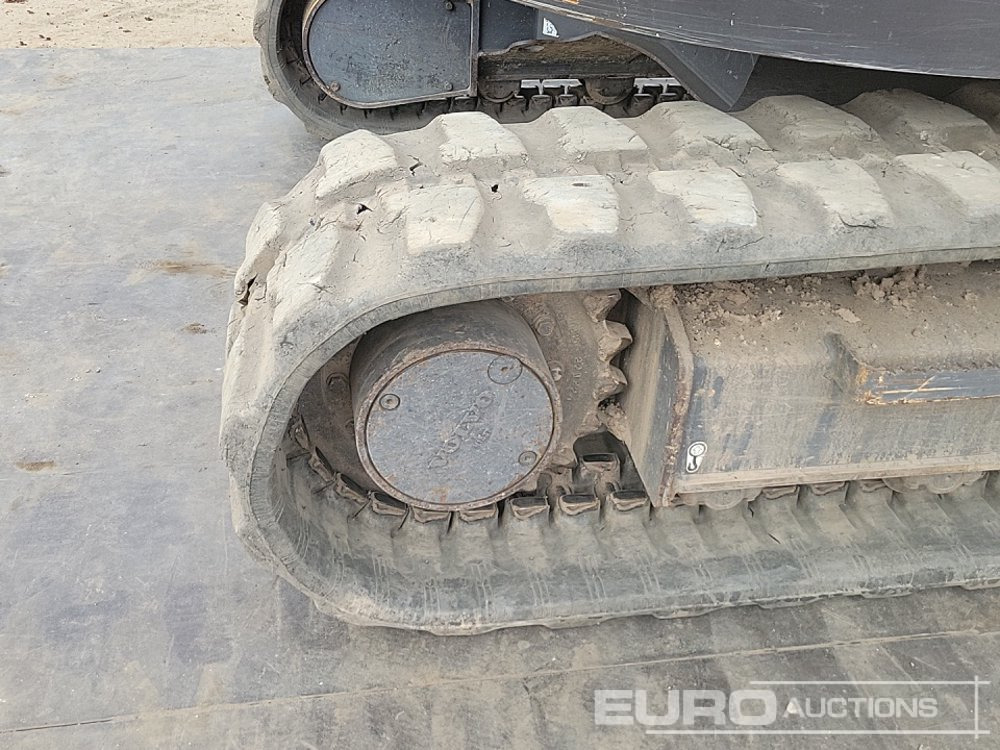 Mini excavator 2022 Volvo ECR88D: picture 15