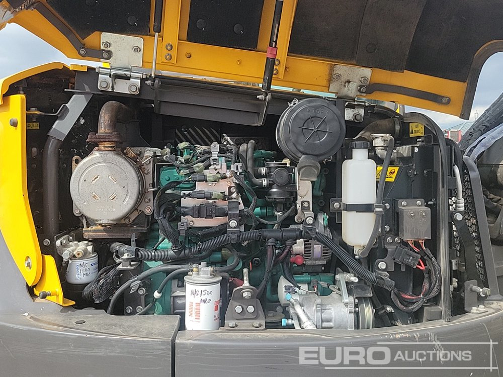 Mini excavator 2022 Volvo ECR88D: picture 41