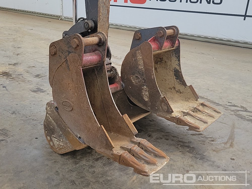 Mini excavator 2022 Volvo ECR88D: picture 21