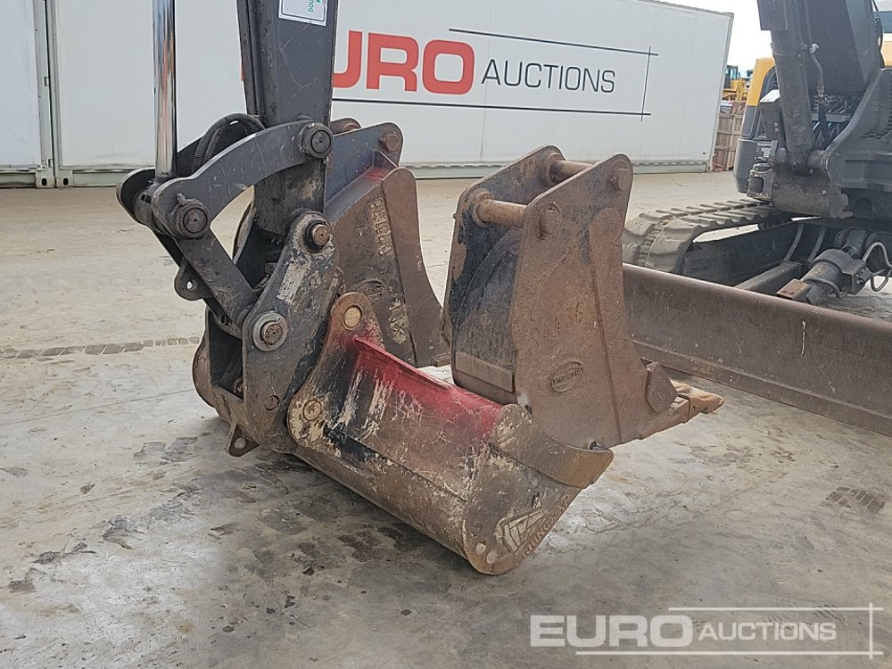 Mini excavator 2022 Volvo ECR88D: picture 22