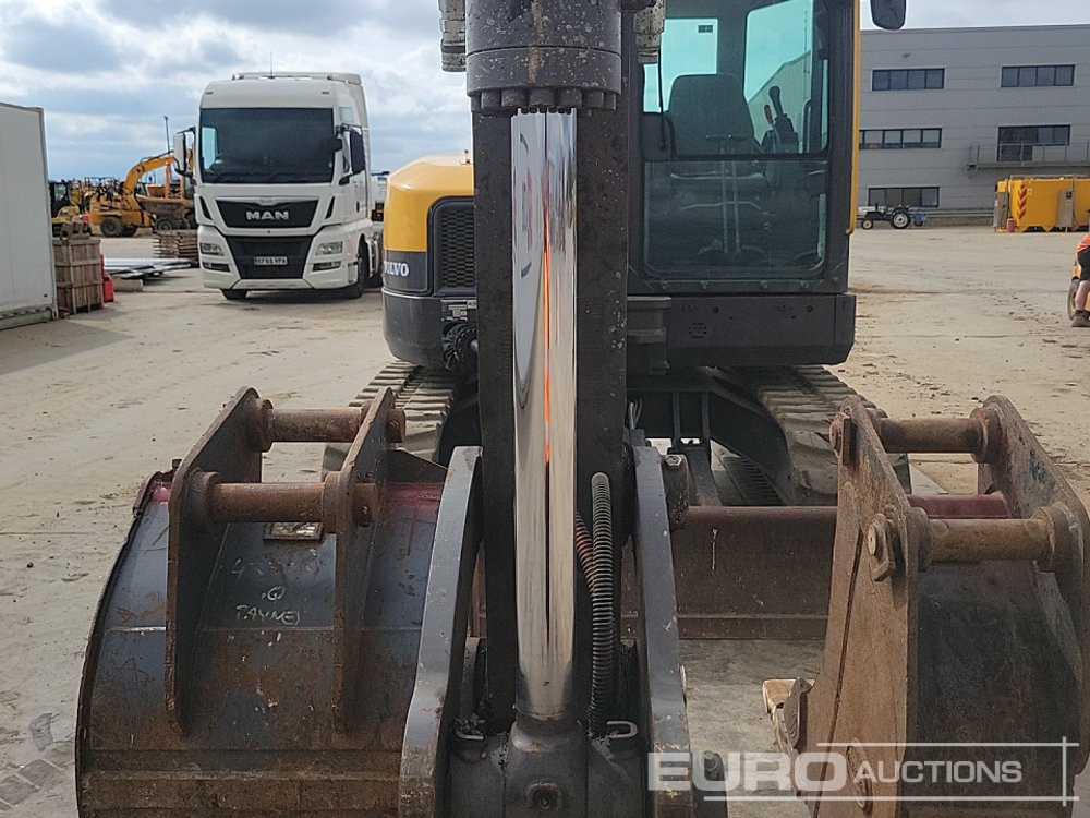 Mini excavator 2022 Volvo ECR88D: picture 33