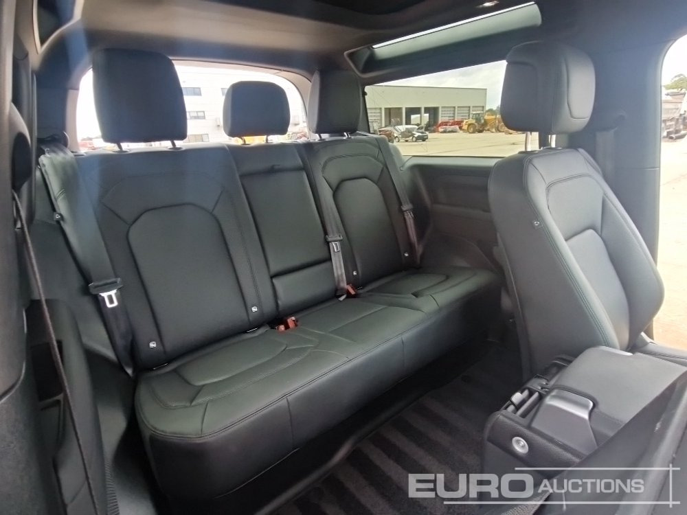 SUV 2023 Land Rover Defender 90: picture 30