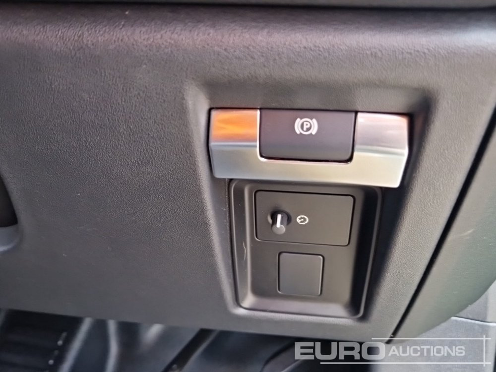 SUV 2023 Land Rover Defender 90: picture 40
