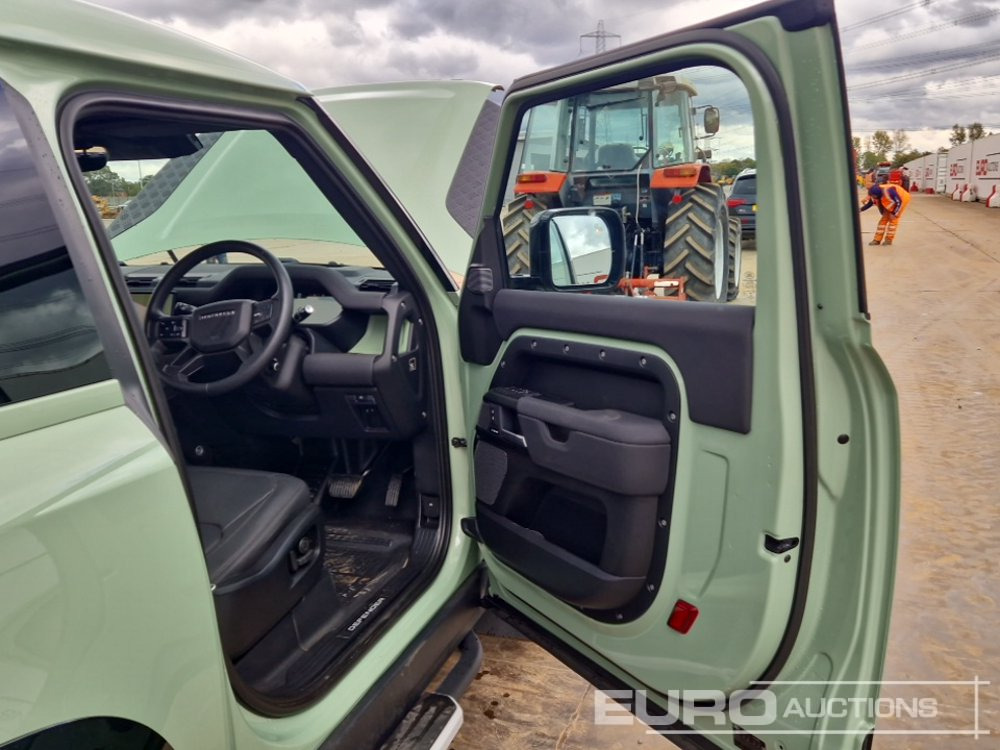 SUV 2023 Land Rover Defender 90: picture 28