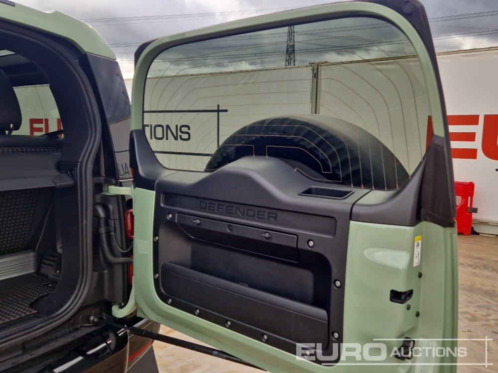 SUV 2023 Land Rover Defender 90: picture 13