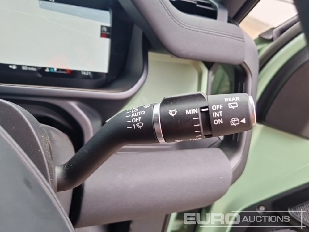SUV 2023 Land Rover Defender 90: picture 39