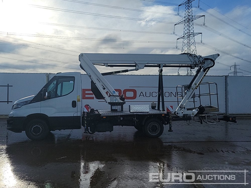 2024 Iveco 35-140 - Passenger van: picture 2 2024 Iveco 35-140 - Passenger van: picture 2