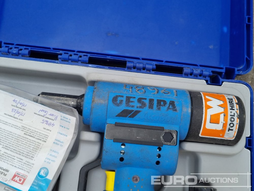 Construction equipment 240 Volt Floor Sander, 110 Volt Poker Unit (3 of), 110 Volt Jigsaw, 110 Volt Circular Saw, Battery Rivet Gun: picture 17