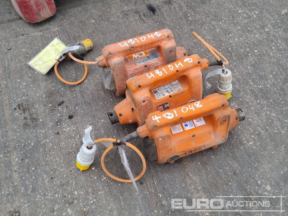 Construction equipment 240 Volt Floor Sander, 110 Volt Poker Unit (3 of), 110 Volt Jigsaw, 110 Volt Circular Saw, Battery Rivet Gun: picture 19