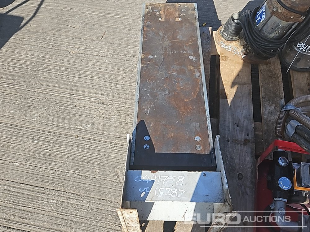 Construction equipment 240Volt Flow Meter to suit Fuel Bowser, 110Volt Submersible Water Pump (2 of), Hinged Work Bench: picture 11