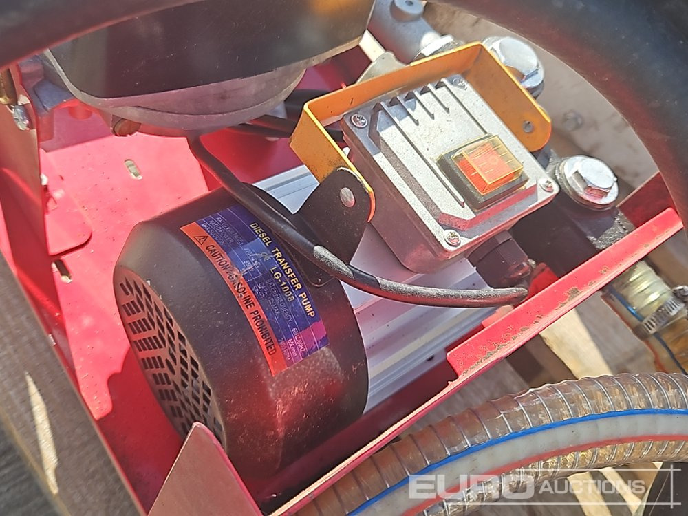 Construction equipment 240Volt Flow Meter to suit Fuel Bowser, 110Volt Submersible Water Pump (2 of), Hinged Work Bench: picture 13
