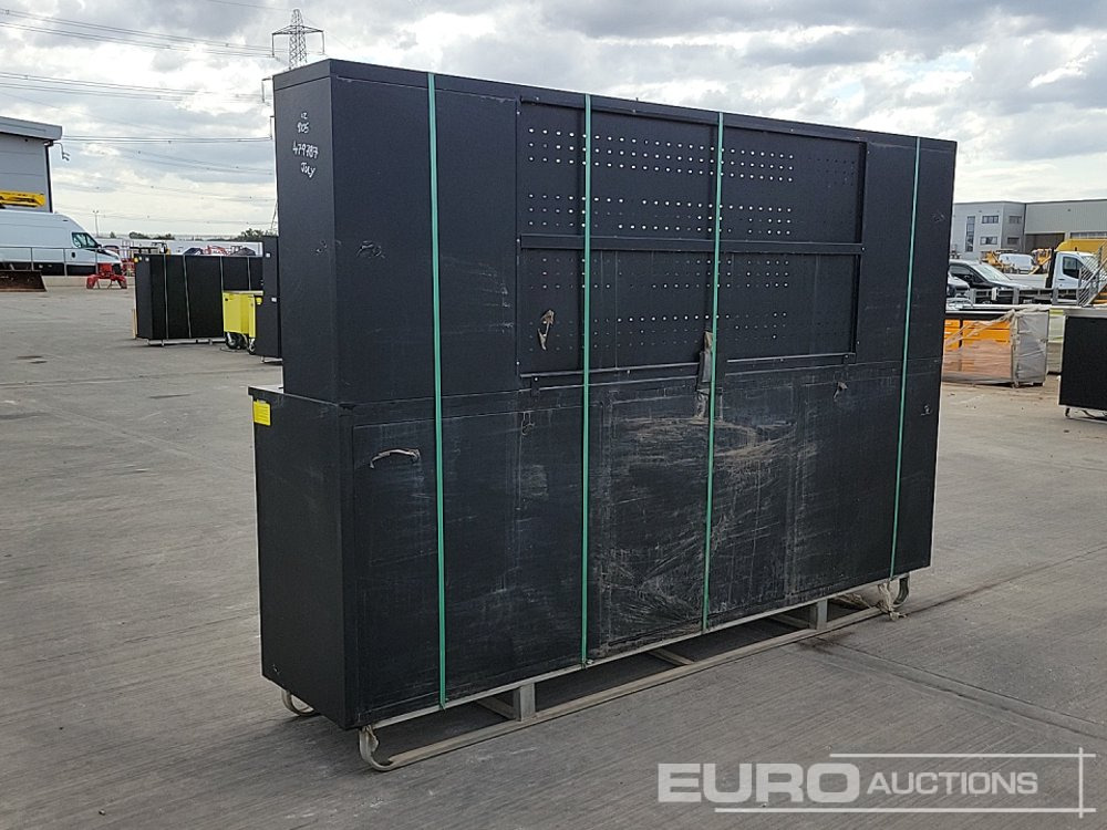 30 Drawer, 2 Cabinet, 10' Work Bench - Construction equipment: picture 3 30 Drawer, 2 Cabinet, 10' Work Bench - Construction equipment: picture 3