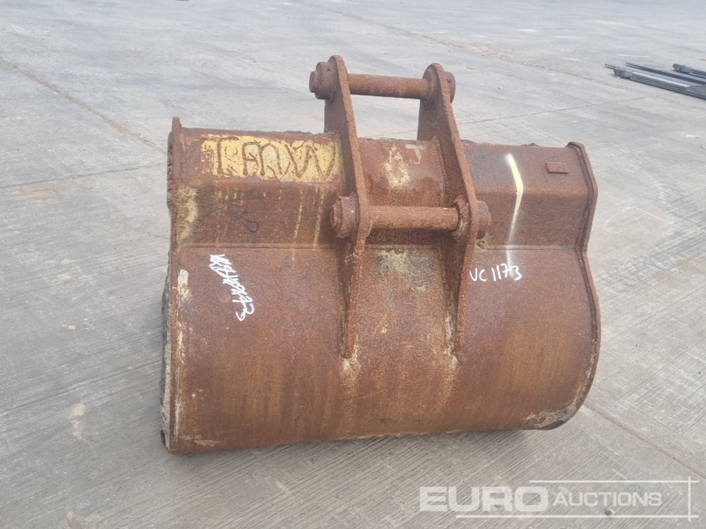 36" Digging Bucket 45mm Pin to suit 4-6 Ton Excavator - Bucket: picture 4 36" Digging Bucket 45mm Pin to suit 4-6 Ton Excavator - Bucket: picture 4