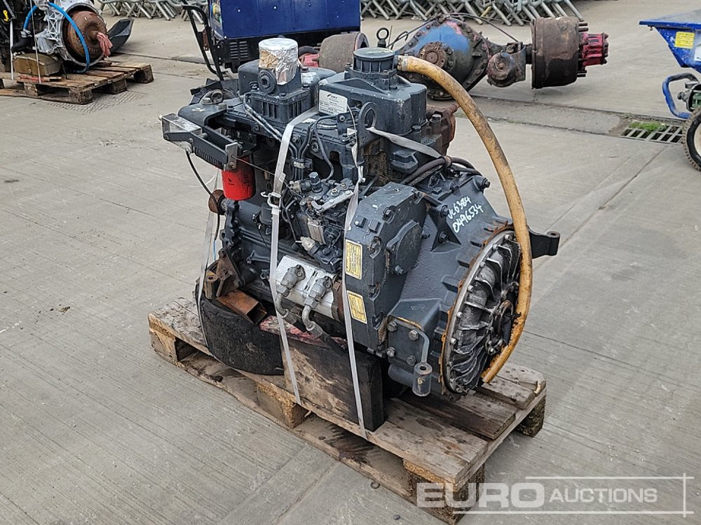 4 Cylinder Engine - Engine: picture 3 4 Cylinder Engine - Engine: picture 3