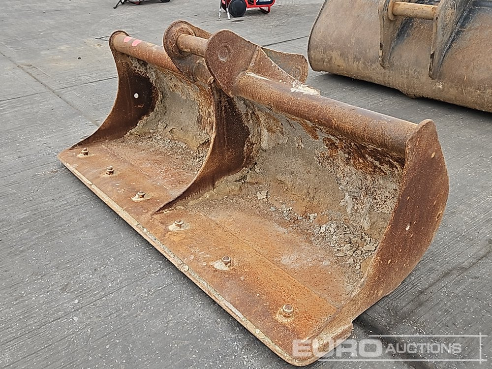 72" Ditching Bucket 65mm Pin to suit 13 Ton Excavator - Bucket: picture 1 72" Ditching Bucket 65mm Pin to suit 13 Ton Excavator - Bucket: picture 1