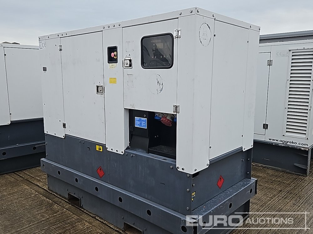 Aggreko 30kVA Generator, John Deere Engine - Generator set: picture 3 Aggreko 30kVA Generator, John Deere Engine - Generator set: picture 3