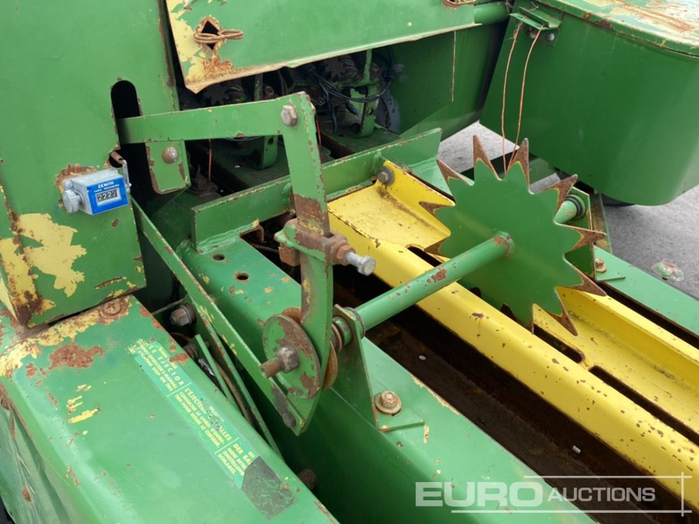 Agricultural machinery John Deere 456: picture 8