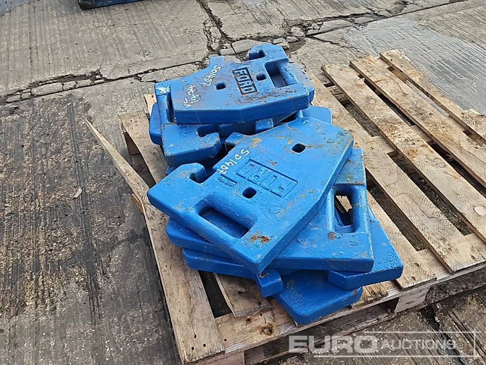 Pallet of Ford Tractor Weights - Agricultural machinery: picture 5 Pallet of Ford Tractor Weights - Agricultural machinery: picture 5