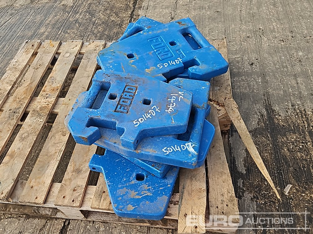Pallet of Ford Tractor Weights - Agricultural machinery: picture 2 Pallet of Ford Tractor Weights - Agricultural machinery: picture 2
