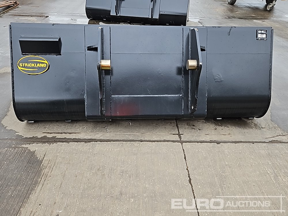 Unused Strickland 90" Loading Bucket to suit Manitou Telehandler - Attachment for Excavator: picture 4 Unused Strickland 90" Loading Bucket to suit Manitou Telehandler - Attachment for Excavator: picture 4
