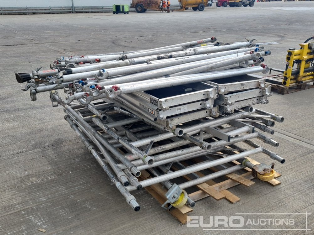 Bundle of Aluminium Scaffolding & Staging Boards - Construction equipment: picture 5 Bundle of Aluminium Scaffolding & Staging Boards - Construction equipment: picture 5