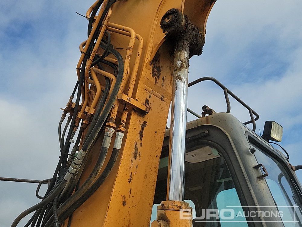 Mini excavator Case CX75SR: picture 23