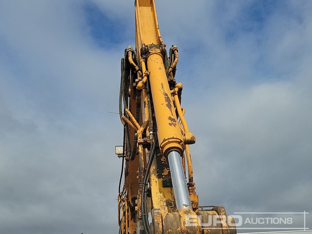 Mini excavator Case CX75SR: picture 28
