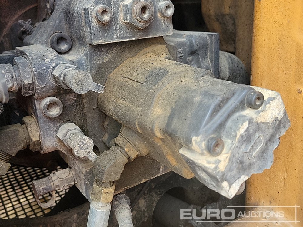 Mini excavator Case CX75SR: picture 36