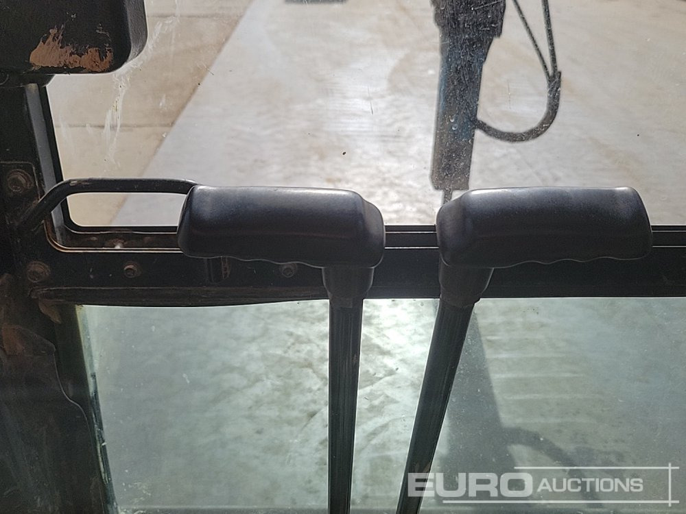 Mini excavator Case CX75SR: picture 50