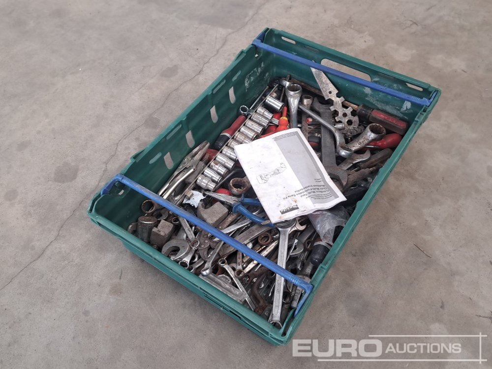 Crate of Misc Tool, Spanner, Screwdrivers etc - Workshop equipment: picture 3 Crate of Misc Tool, Spanner, Screwdrivers etc - Workshop equipment: picture 3