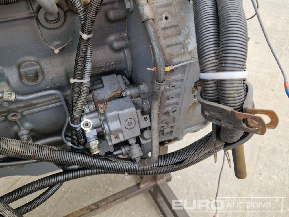 Engine Cummins 6 Cylinder Engne: picture 16