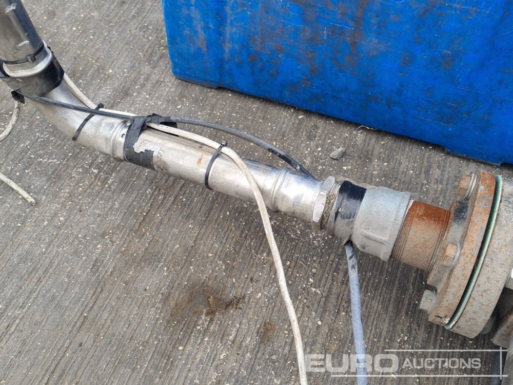 Construction equipment Decontaminating Station Plastic Tank, 415Volt Pump, Piping & Frame, Ramps: picture 18