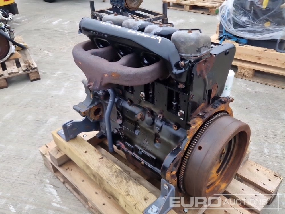 Deutz 4 Cylinder Engine - Engine: picture 3 Deutz 4 Cylinder Engine - Engine: picture 3