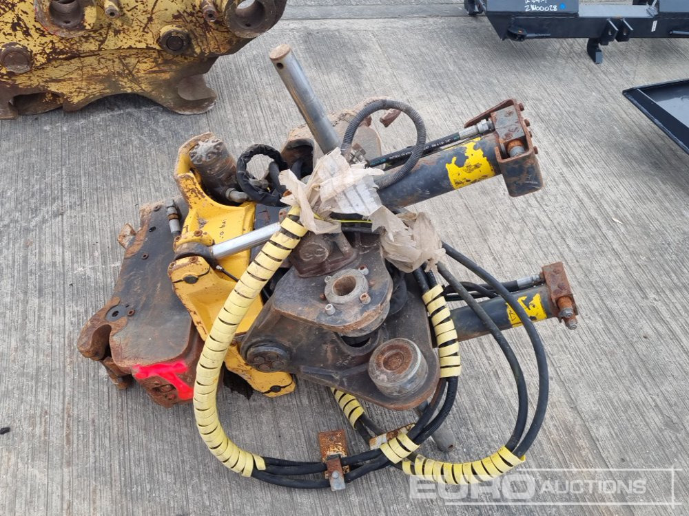 Engcon Hydraulic Tilt Rotator QH 45mm Pin to suit 4-6 Ton Excavator - Quick coupler: picture 2 Engcon Hydraulic Tilt Rotator QH 45mm Pin to suit 4-6 Ton Excavator - Quick coupler: picture 2