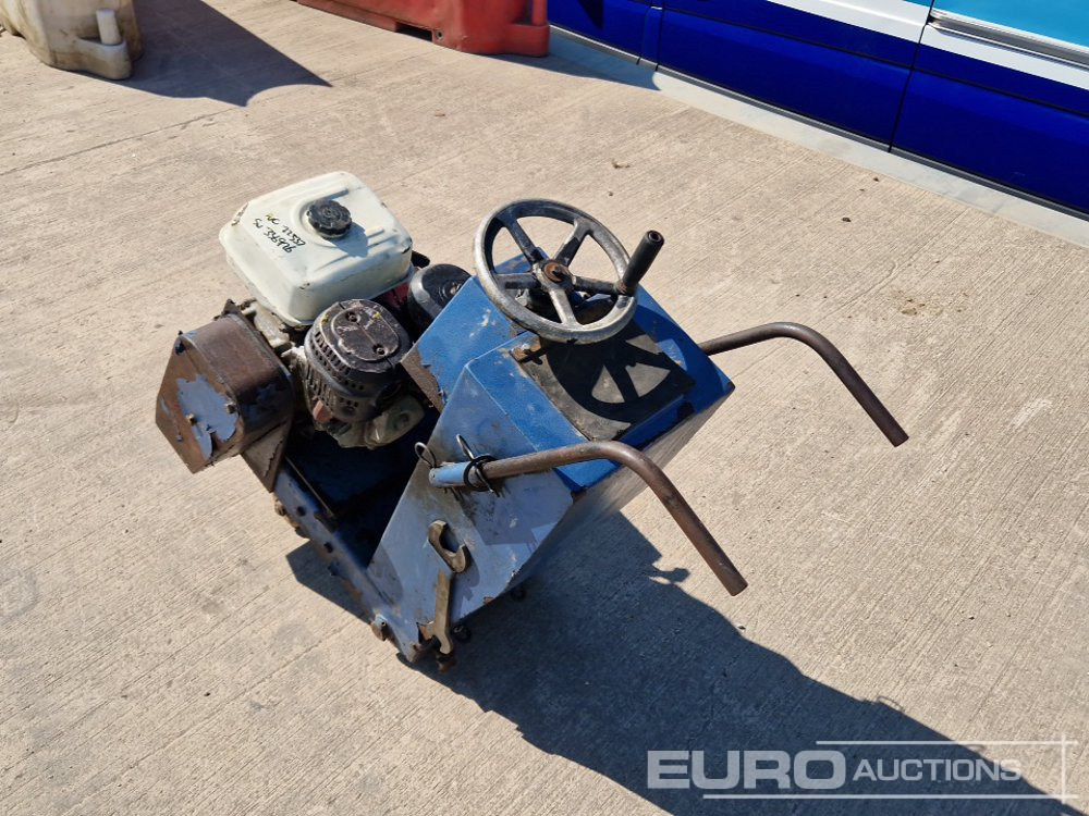 Errut Petrol Road Saw, Honda Engine - Asphalt machine: picture 3 Errut Petrol Road Saw, Honda Engine - Asphalt machine: picture 3