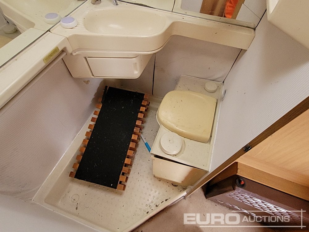 Alcove motorhome Fiat Ducato: picture 37