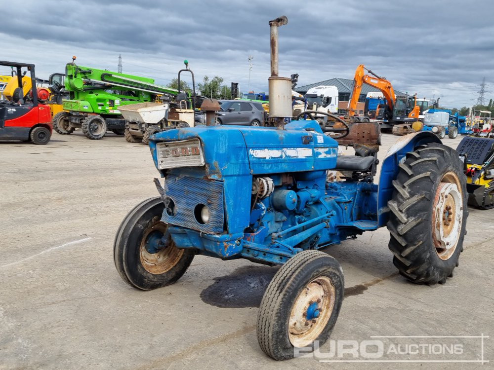 Ford 2000 - Farm tractor: picture 1 Ford 2000 - Farm tractor: picture 1