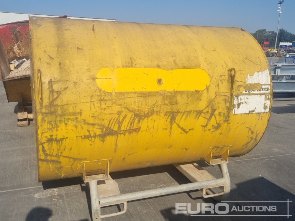 Storage tank Fuel Proof 2000 Litre Static Bunded Fuel Bowser, Manual Pump: picture 6